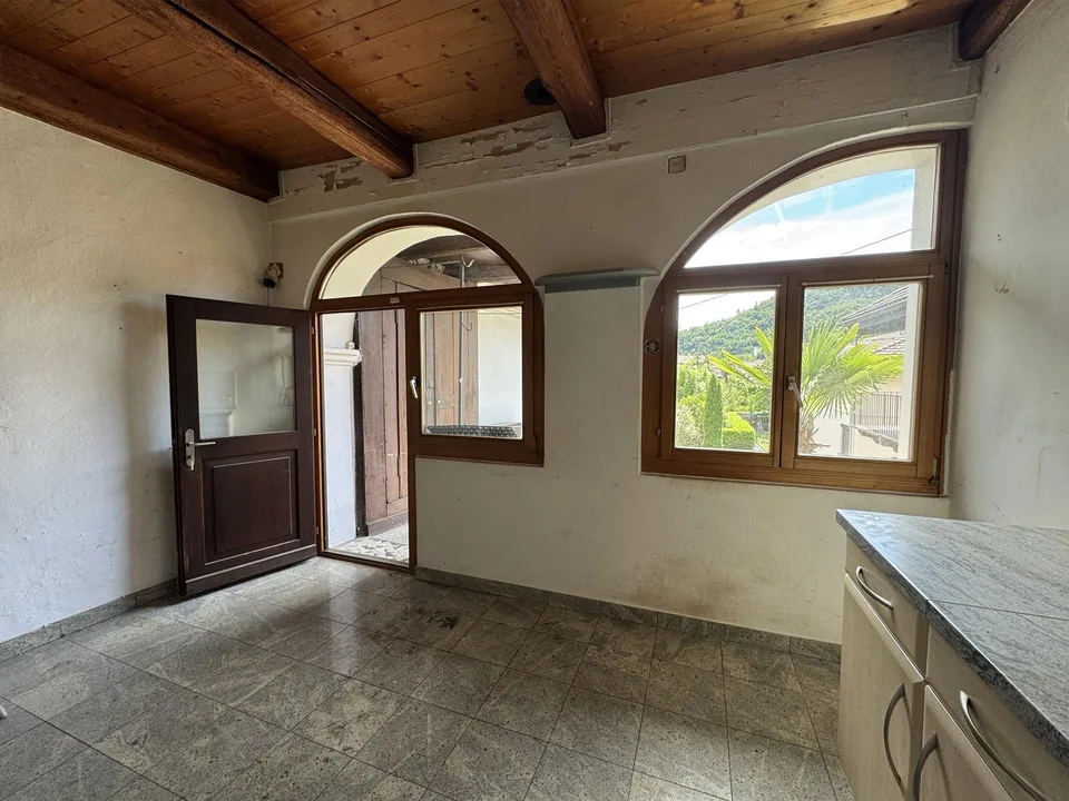 🏡 San Giorgio a Losone – Storica casa contadina ticinese con giardino – Foto 9 von 13