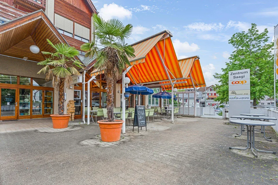 Charmantes Restaurant mit Terrasse – Foto 9 von 10