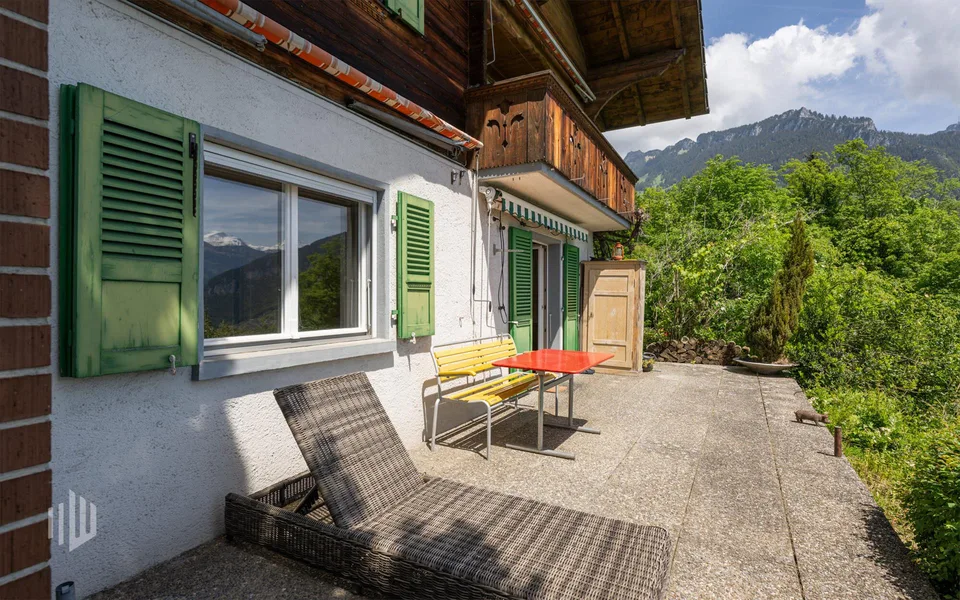 ImmoWyss - 2-Familien-Chalet mit unendlich schöner See- und Bergsicht – Foto 8 von 10