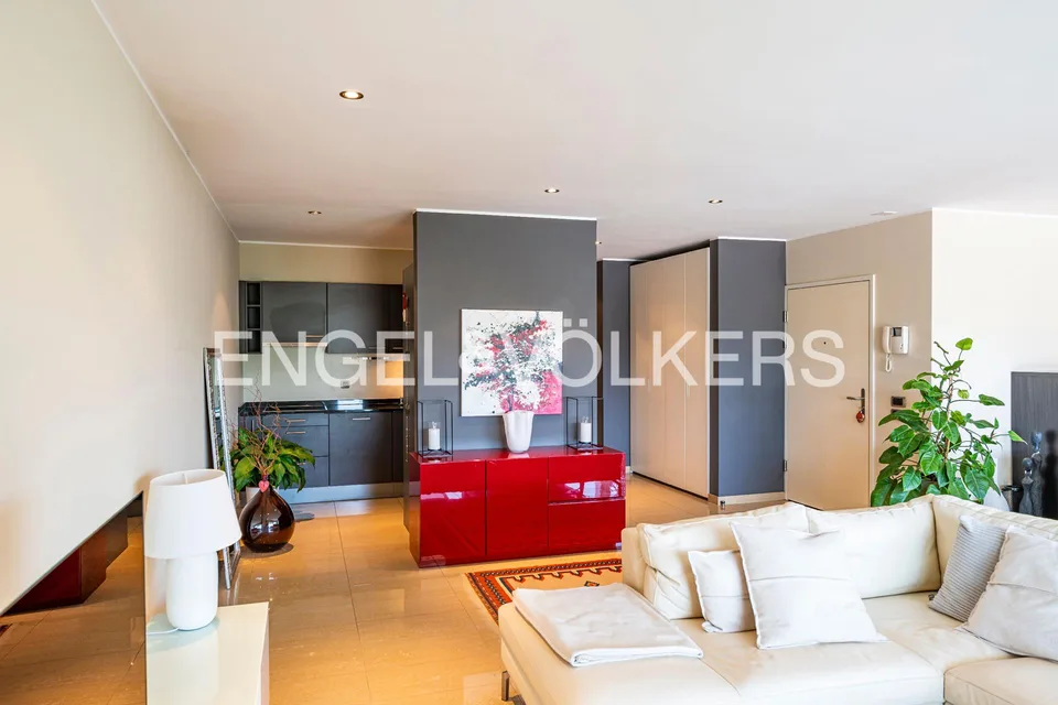 Modernes Apartment mit Terrasse und freier Blick