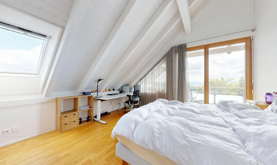 Erstklassiges 7.5-Zimmer-Einfamilienhaus mit unverbaubarer Aussicht – Foto 10 von 13