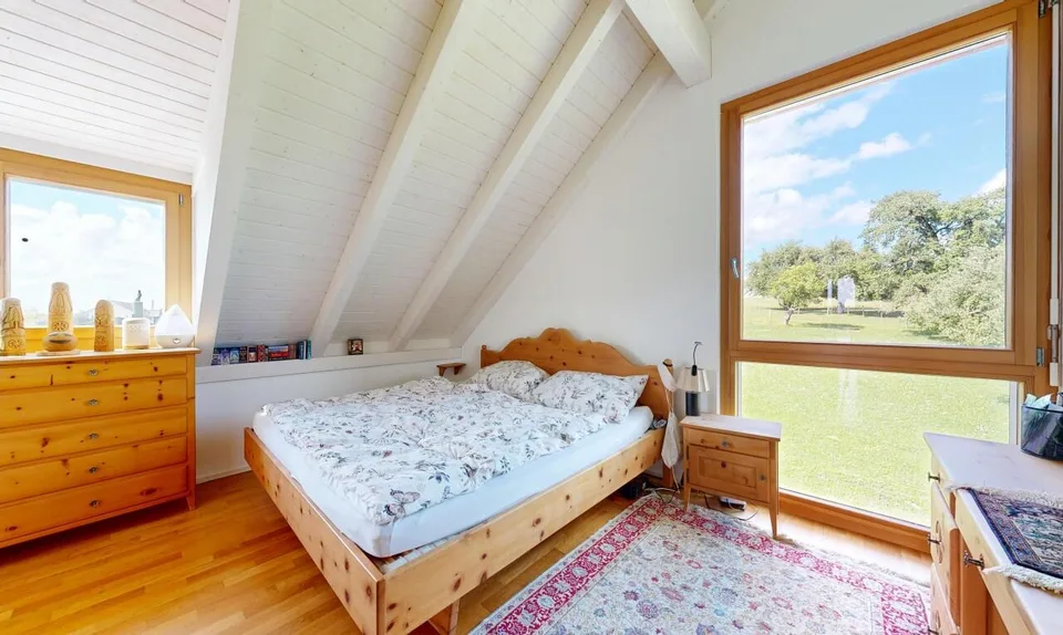 Erstklassiges 7.5-Zimmer-Einfamilienhaus mit unverbaubarer Aussicht – Foto 8 von 13