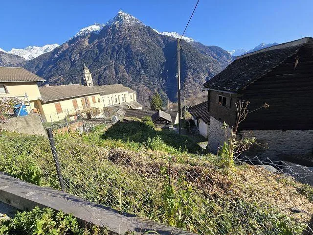 4-Zimmer-Dorfhaus zum Ausbauen mit Garten und Parkplatz / Casa nel ... – Foto 16 von 22