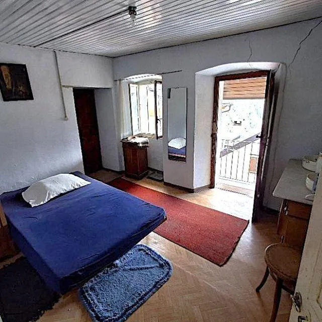 4-Zimmer-Dorfhaus zum Ausbauen mit Garten und Parkplatz / Casa nel ... – Foto 8 von 22
