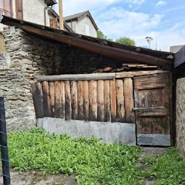 4-Zimmer-Dorfhaus zum Ausbauen mit Garten und Parkplatz / Casa nel ... – Foto 14 von 22