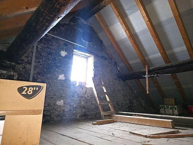 4-Zimmer-Dorfhaus zum Ausbauen mit Garten und Parkplatz / Casa nel ... – Foto 11 von 22