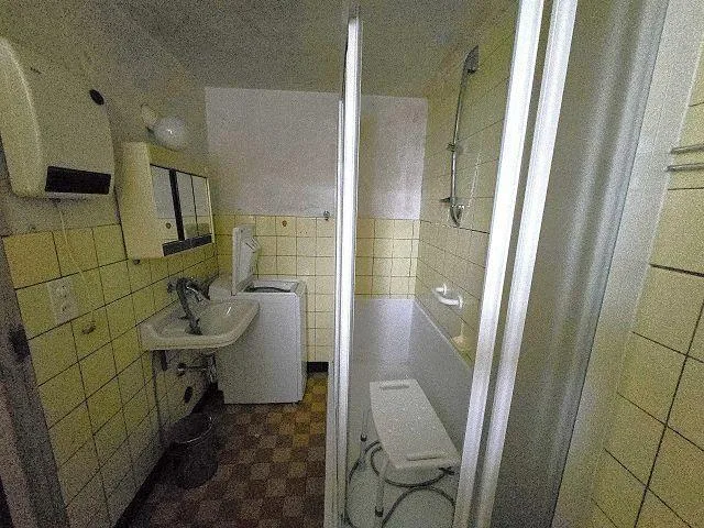 4-Zimmer-Dorfhaus zum Ausbauen mit Garten und Parkplatz / Casa nel ... – Foto 9 von 22