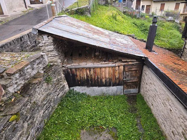 4-Zimmer-Dorfhaus zum Ausbauen mit Garten und Parkplatz / Casa nel ... – Foto 15 von 22