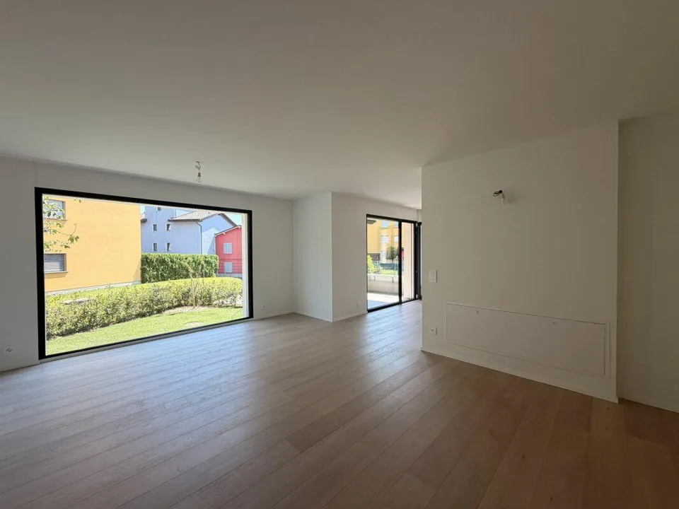 CANOBBIO - 4.5 LOCALI COMPLETAMENTE RINNOVATO, CON GIARDINO, TECNOL... – Foto 10 von 25