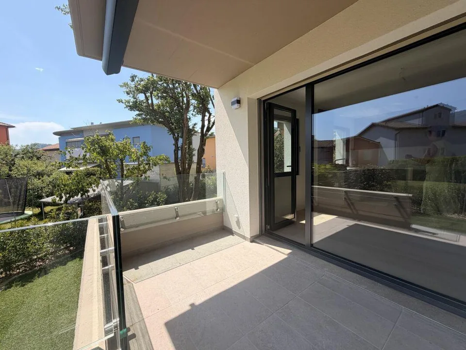 CANOBBIO - 4.5 LOCALI COMPLETAMENTE RINNOVATO, CON GIARDINO, TECNOL...
