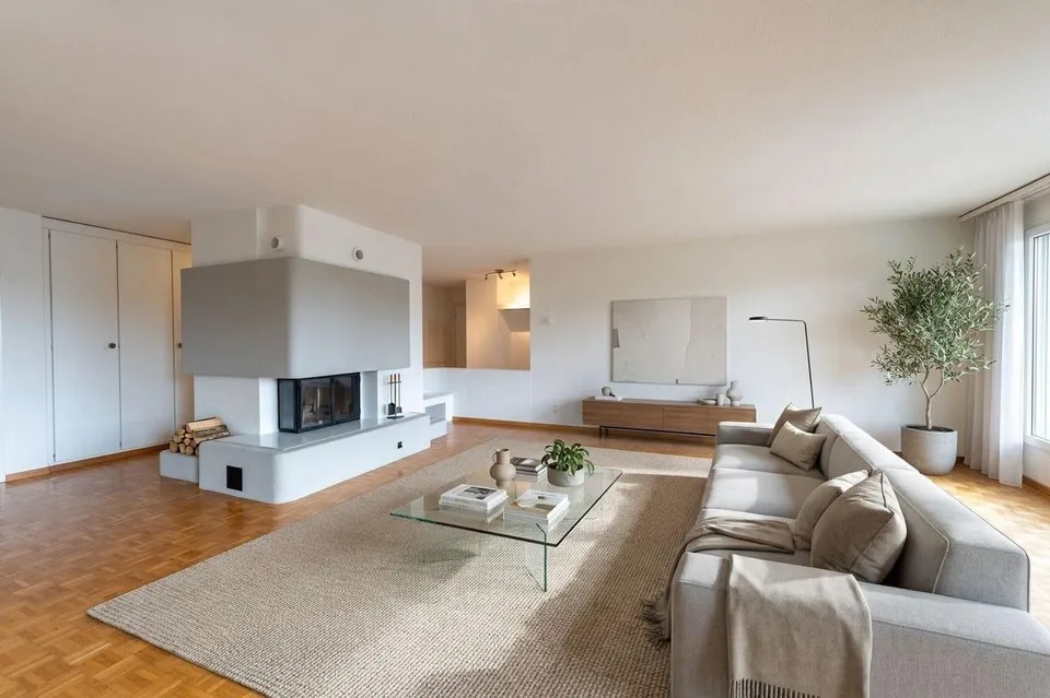 Attraktive Hochparterre-Wohnung mit Cheminée und viel Stauraum