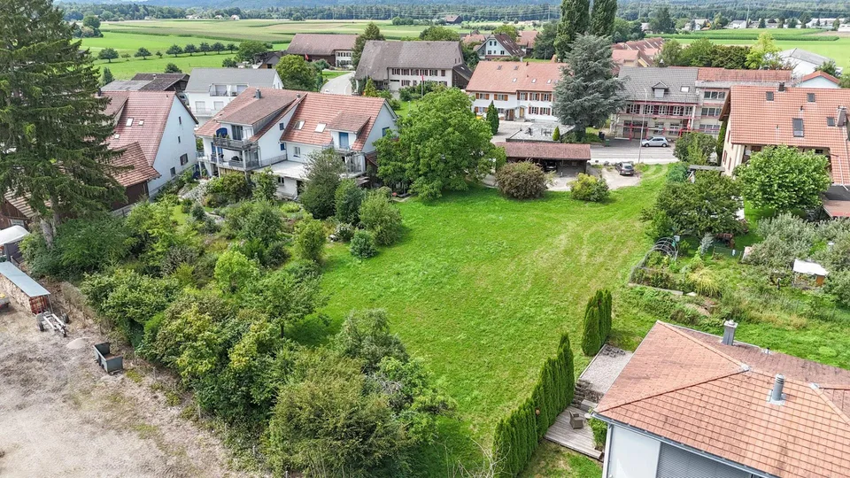Bauland mit Projektmöglichkeit (1'274 m²)