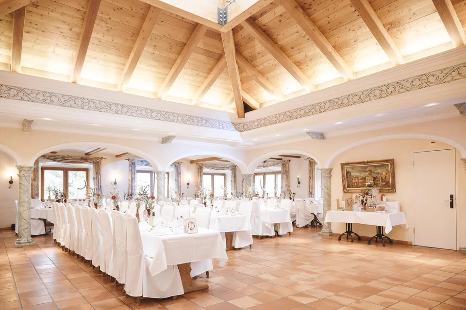 Die Chance: Hotel Relais Bayard in Susten wartet auf Sie!
