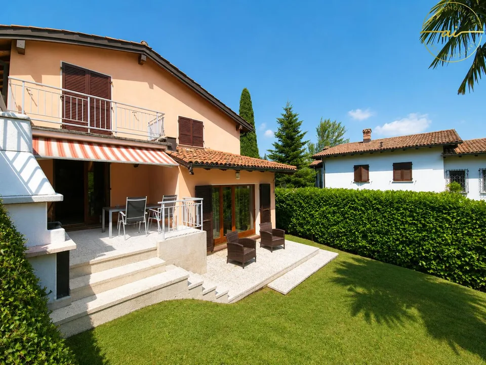 CASA UNIFAMILIARE CON GIARDINO IN MEZZO AL VERDE
