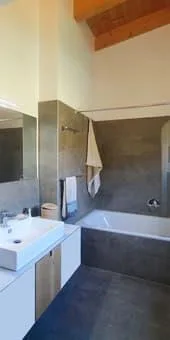 Moderna casa Minergie con vista sulle montagne – Foto 10 von 10