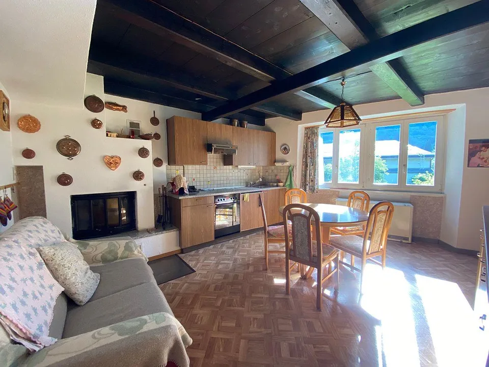 Grande casa bifamiliare - grandi spazi