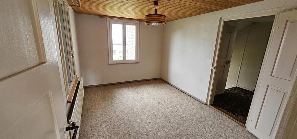 NEUER PREIS! 5.5-Zimmer-Einfamilienhaus an sonniger Lage – Foto 12 von 14