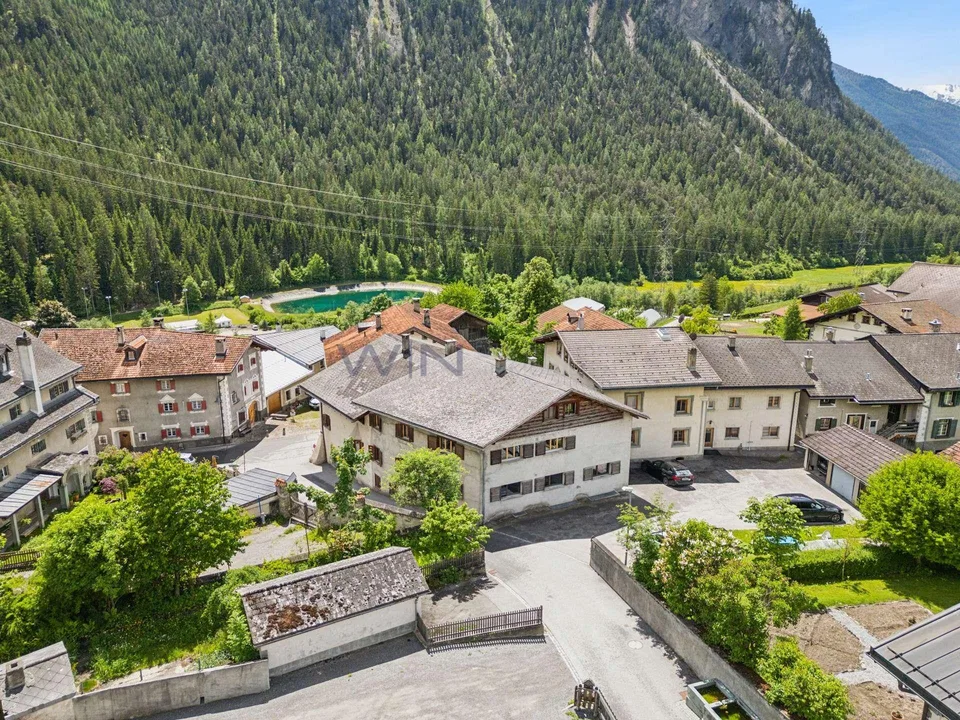 Engadiner-Mehrfamilienhaus in Filisur