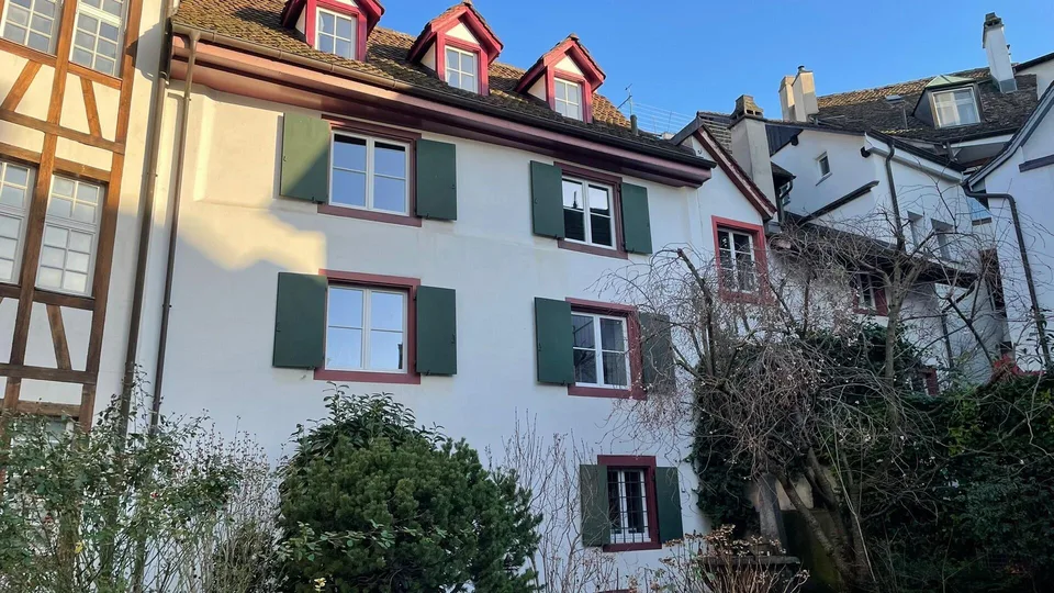 Schmuckstück an zentraler Lage im Kleinbasel. "Airbnb, Dachwohnung ...