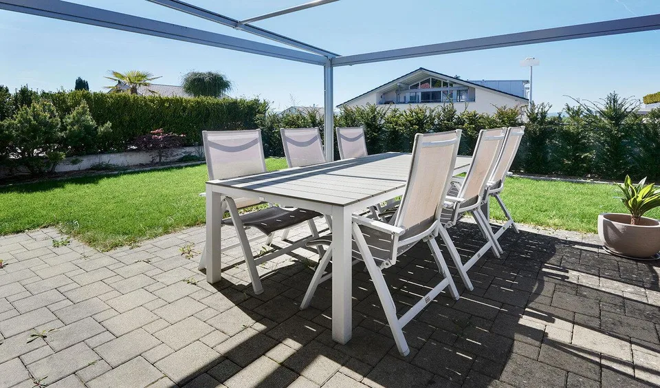 Helles Doppeleinfamilienhaus nahe Zürich mit viel Raum