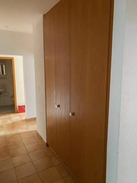 Spazioso 4.5 locali con giardino privato in elegante casa – Foto 6 von 8