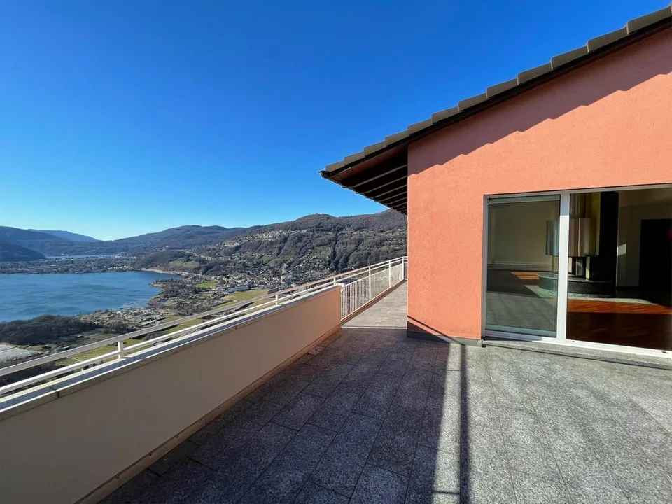 Villa con fantastica vista lago - Muzzano
