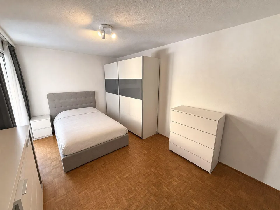 Elegante 4.5 Locali con 2 Terrazze e 3 Posteggi a Gordola – foto 10 di 14