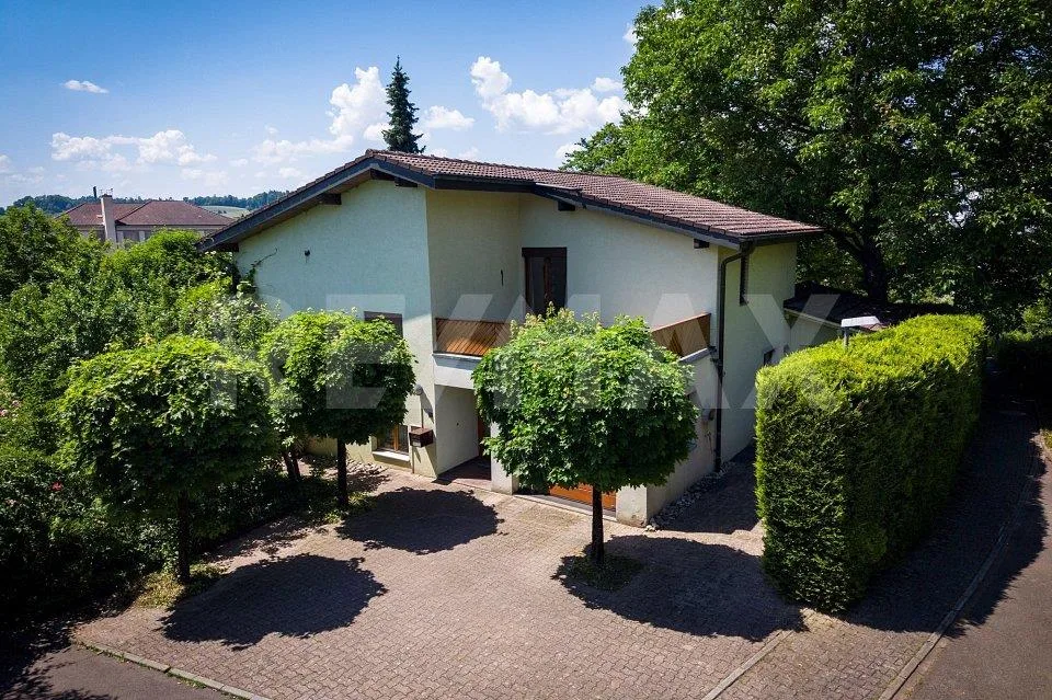 "Einzigartiges Einfamilienhaus mit Einliegerwohnung"
