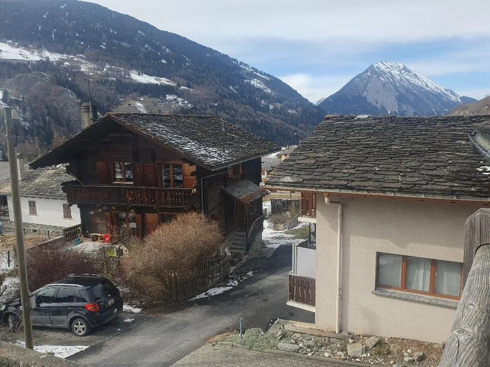 Dorfhaus mit 2 Wohnungen | 8 Zimmer | Garten | Ausbaubare Dachböden – Foto 11 von 13
