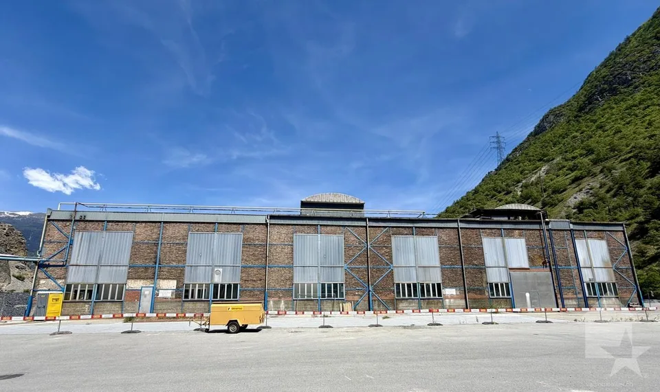 Halle industrielle de 20'500 m3 et de 2'130 m2 avec accès sécurisé – foto 9 di 12