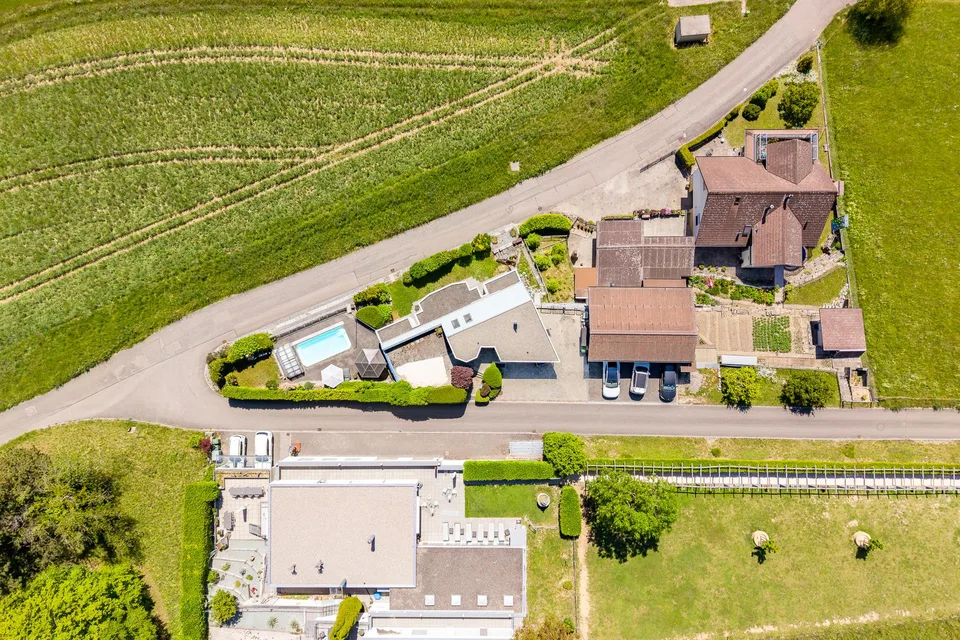 6.5-Zi-EFH am Dorfrand, an wunderschöner, erhöhter Lage mit Weitblick