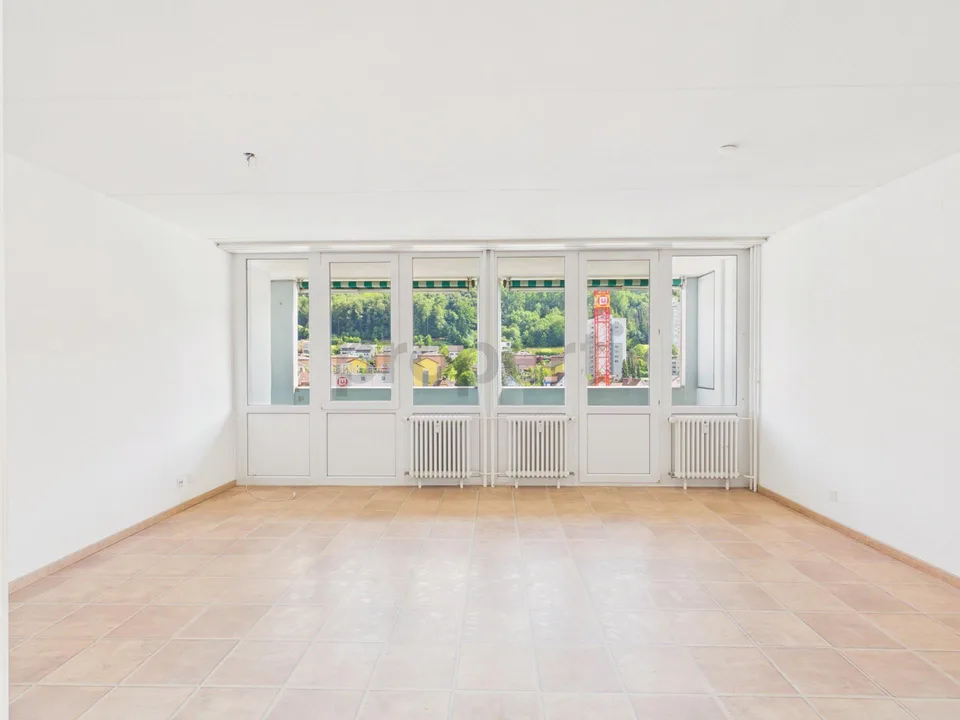 *Reserviert* Helle 4.5-Zimmer-Wohnung mit schöner Weitsicht