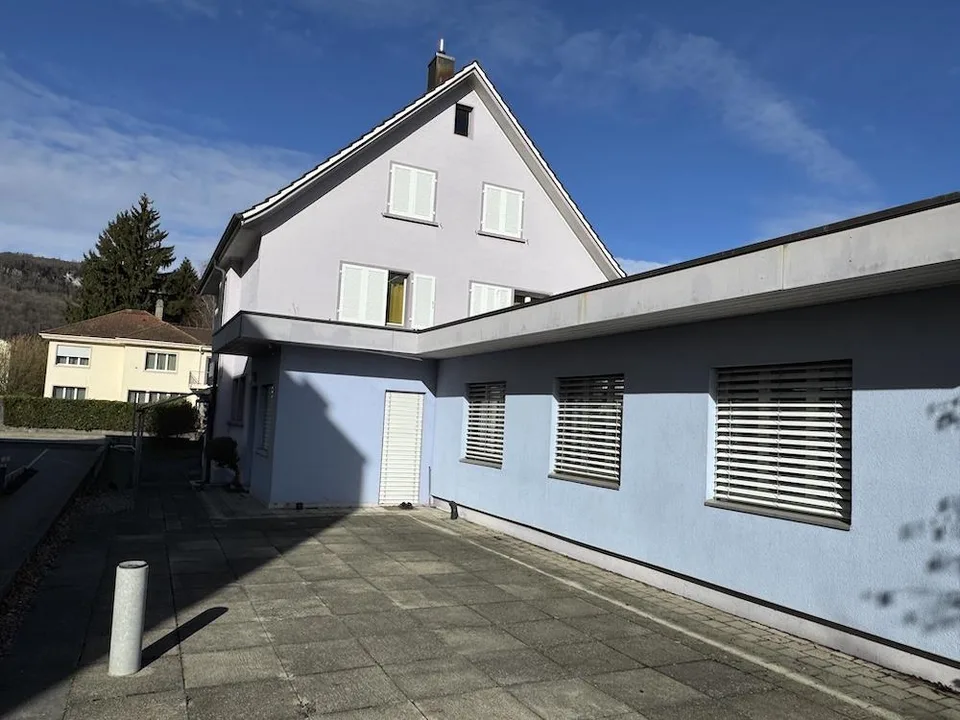 Bauland mit hoher Ausnützung (AZ 0.9) und Bestandesliegenschaft