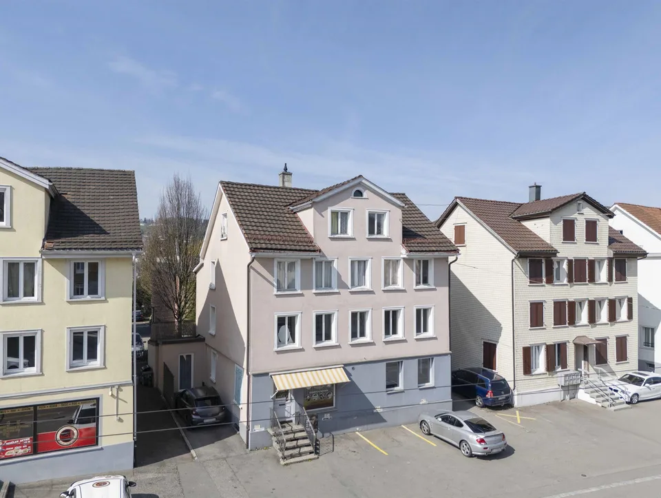 Zentral gelegenes Wohn-/Geschäftshaus in St. Gallen