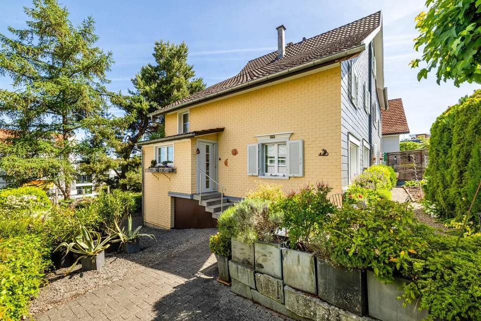 Liebevoll gepflegtes Doppel-Einfamilienhaus am Rorschacherberg