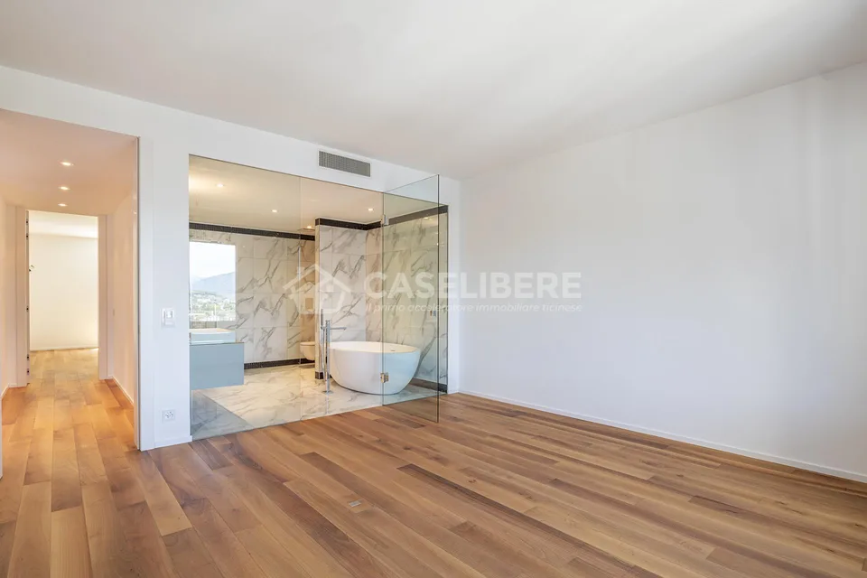 MERVEILLEUX 4.5 AVEC VUE EXCEPTIONNELLE À LUGANO - PARADISO – photo 15 sur 29