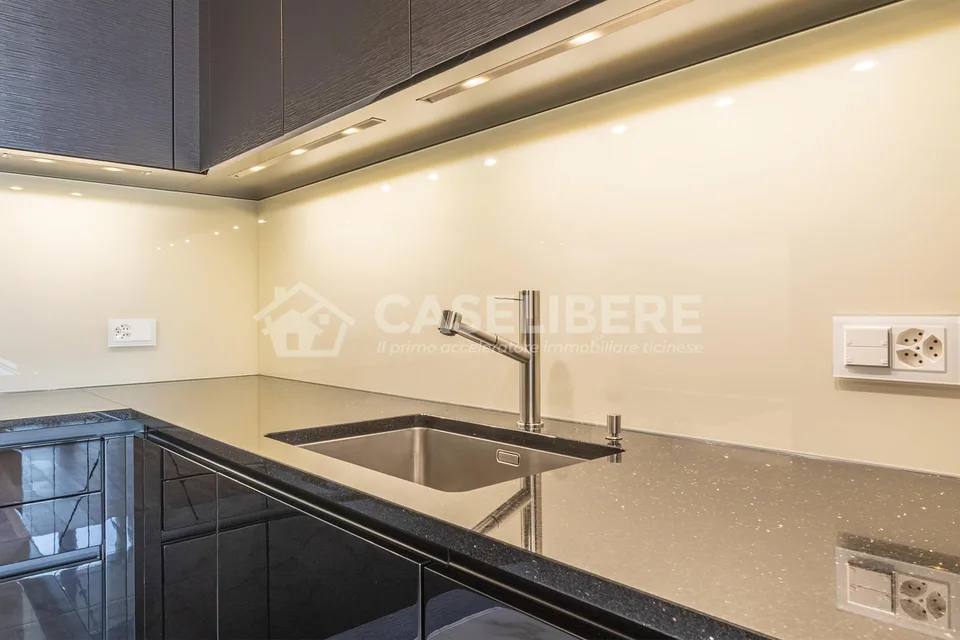 MERVEILLEUX 4.5 AVEC VUE EXCEPTIONNELLE À LUGANO - PARADISO – photo 13 sur 29
