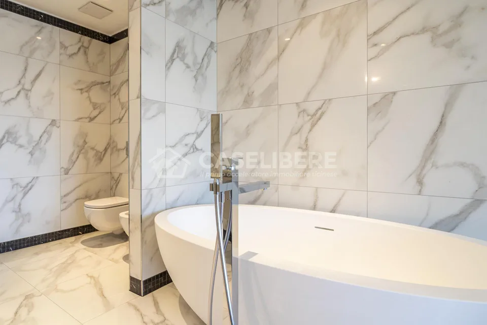 MERVEILLEUX 4.5 AVEC VUE EXCEPTIONNELLE À LUGANO - PARADISO – photo 18 sur 29