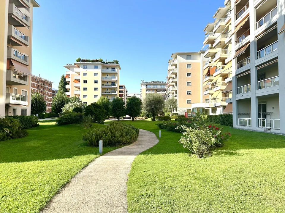Elegante Appartamento di 2.5 Locali nel Cuore di Lugano