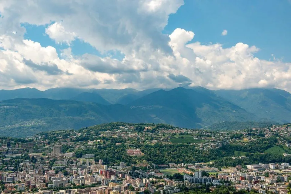 Splendido appartamento con terrazzo e vista lago ad Lugano Aldesago