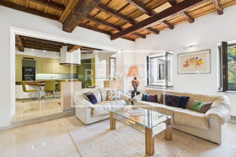 Casa nel cuore di Agnuzzo con giardino incantevole