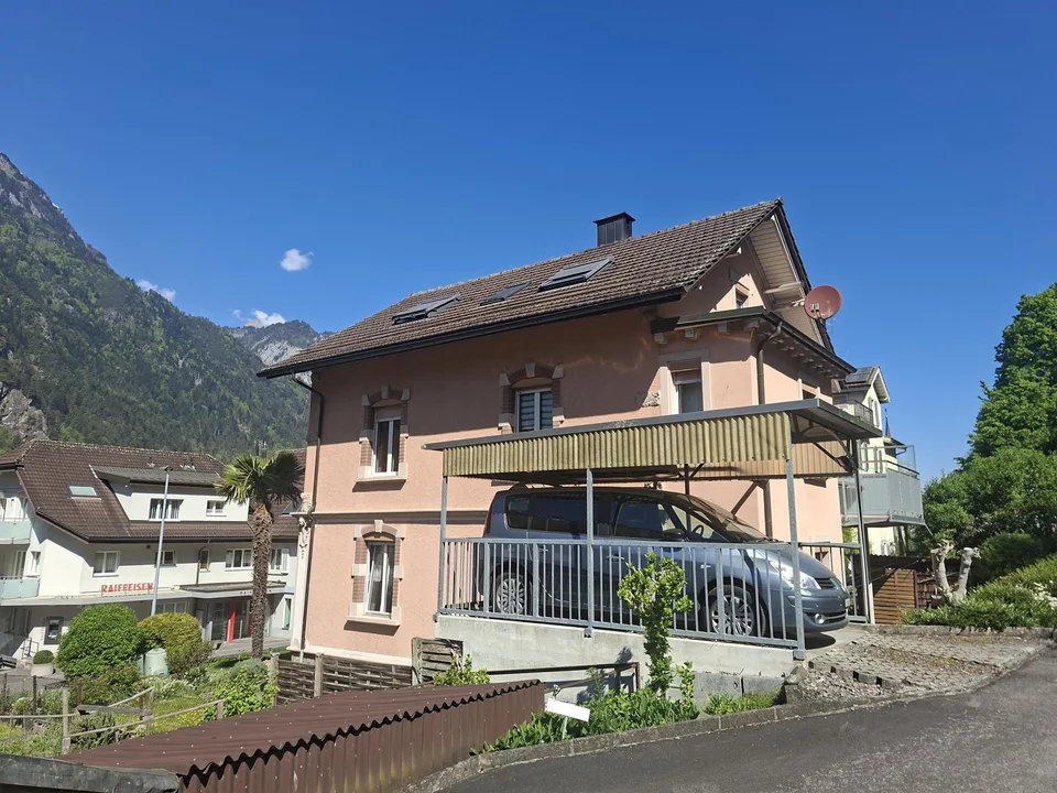 Zweifamilienhaus im Zentrum von Erstfeld