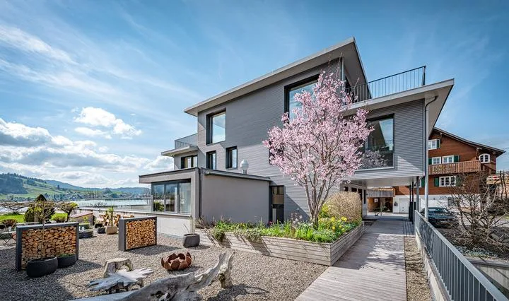 ELEGANZ, KLASSE UND FLEXIBILITÄT - 3.5 ZIMMER DOPPELEINFAMILIENHAUS