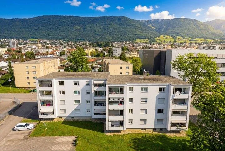 RENDITESTARKES MEHRFAMILIENHAUS (BR 4.58 %) MIT 16 EINHEITEN IN GRE...