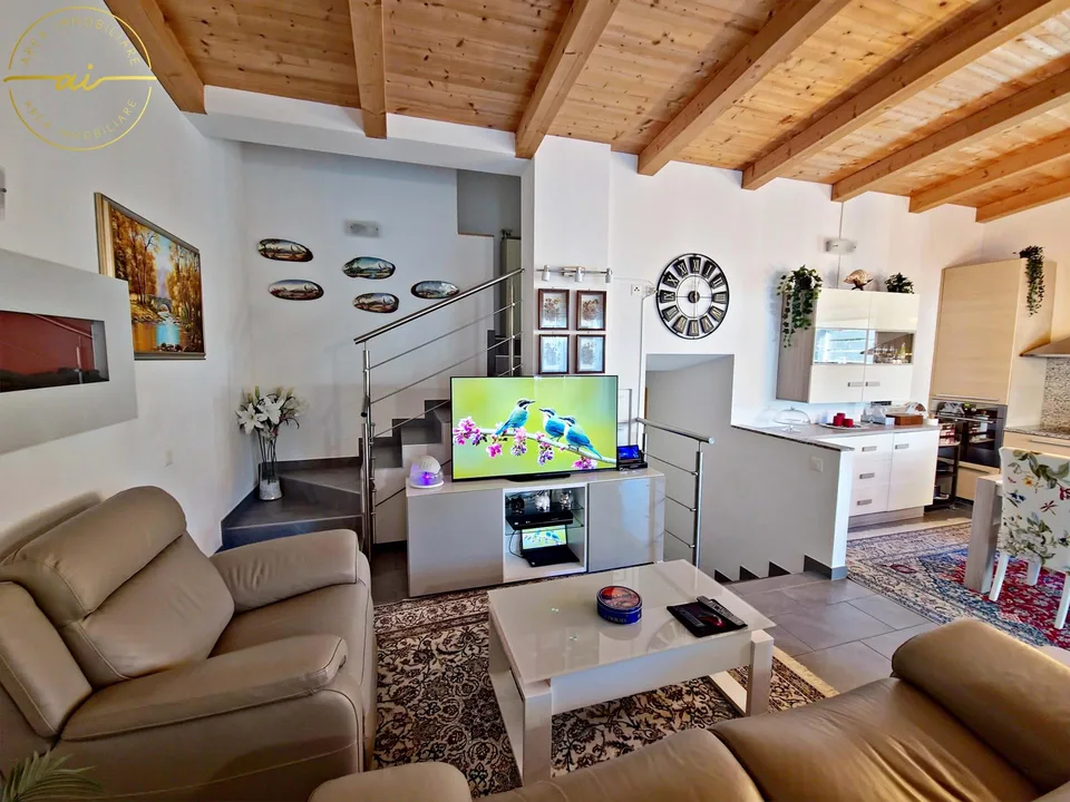 ACCOGLIENTE DUPLEX DI 4.5 LOCALI A MAGLIASO
