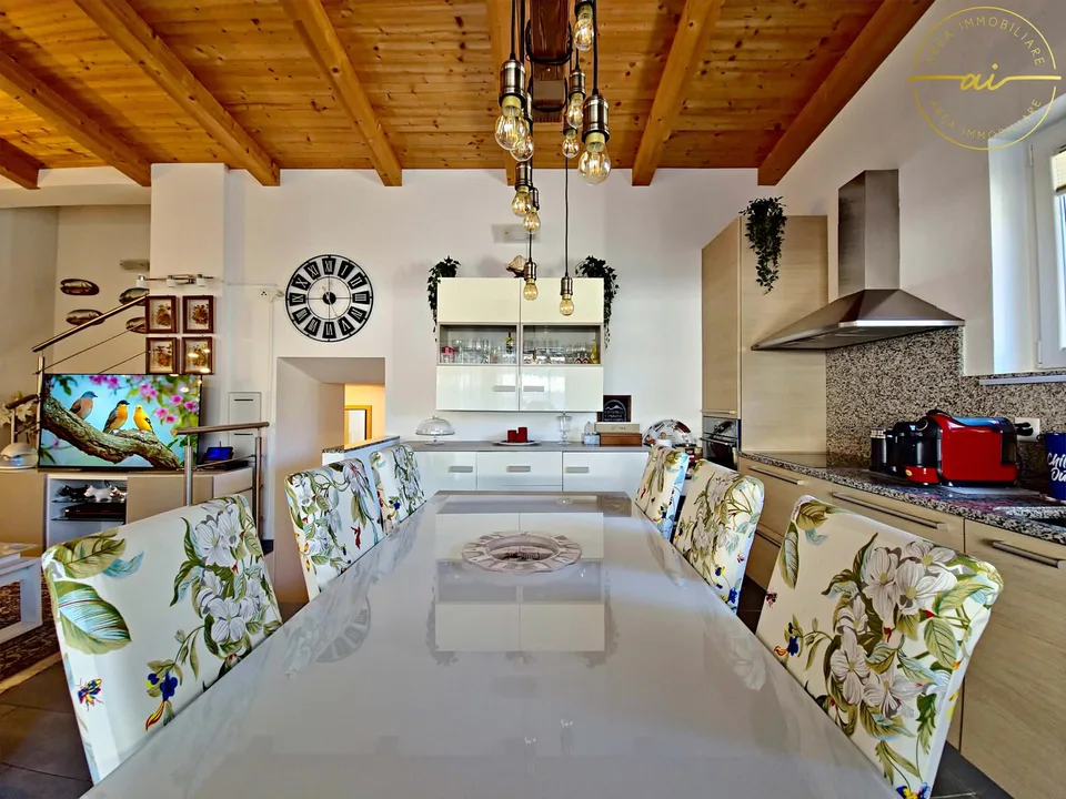 ACCOGLIENTE DUPLEX DI 4.5 LOCALI A MAGLIASO