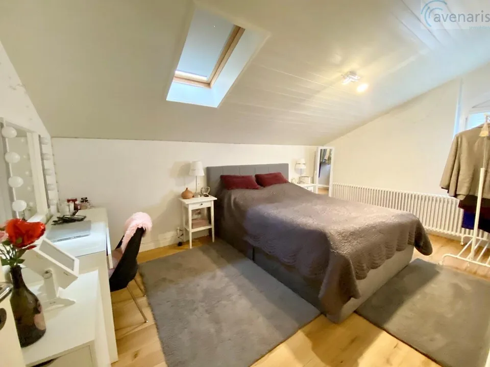 Modernes und geräumiges Doppeleinfamilienhaus an ruhiger Lage – Foto 11 von 18