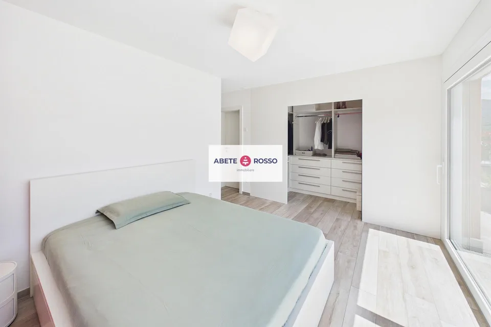 Splendido attico di 4.5 locali con ampia terrazza e finiture moderne. – Foto 27 von 29
