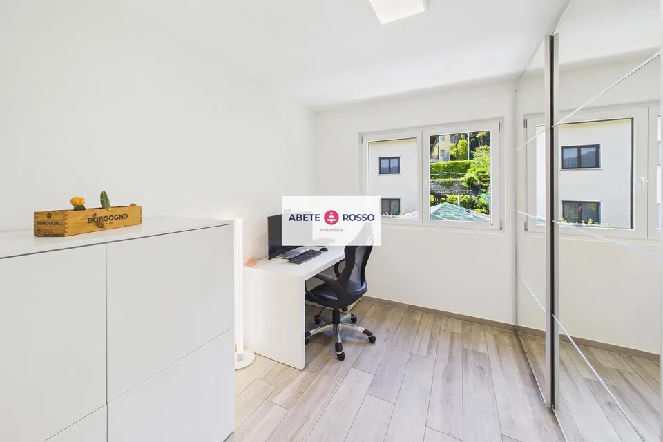 Splendido attico di 4.5 locali con ampia terrazza e finiture moderne. – Foto 25 von 29
