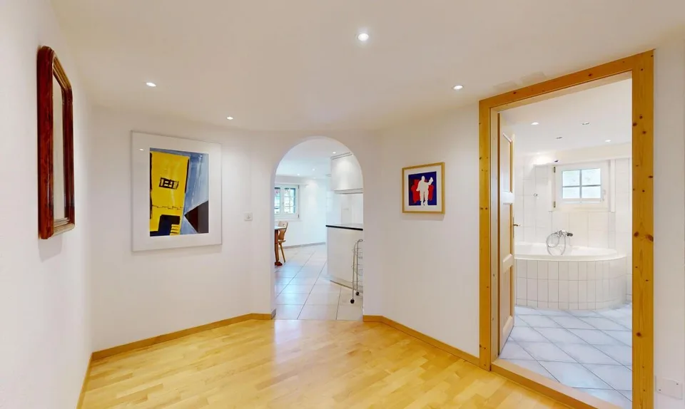 Grosszügige 5.5 Zimmer Wohnung mit Bündner Charme in Uors